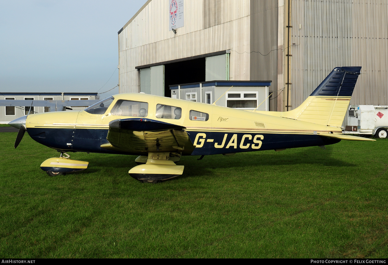 Aircraft Photo of G-JACS | Piper PA-28-181 Archer III | AirHistory.net #818229