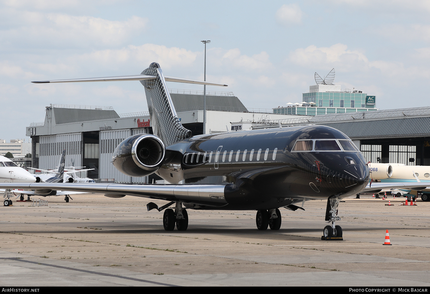 Aircraft Photo of OO-WLP | Bombardier Global 5500 (BD-700-1A11) | AirHistory.net #818294