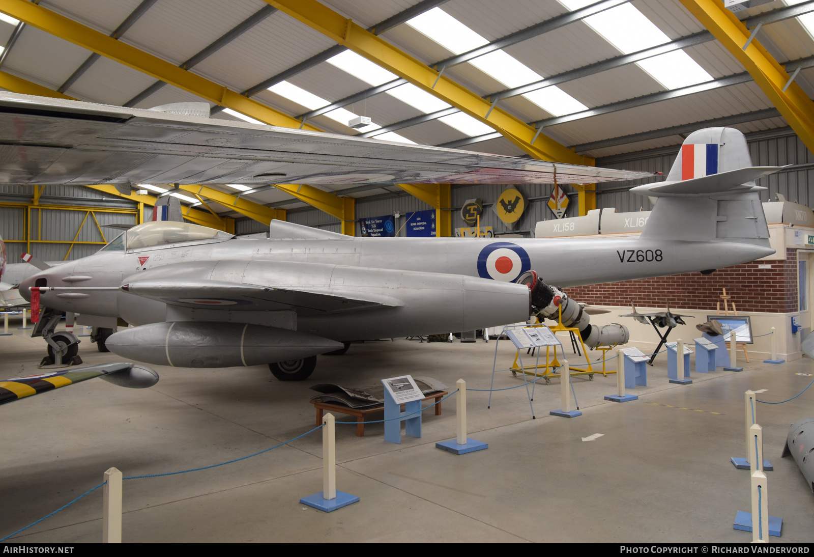 Aircraft Photo of VZ608 | Gloster Meteor FR9 | UK - Air Force | AirHistory.net #818346