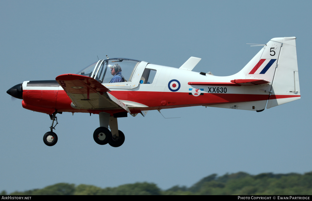 Aircraft Photo of G-SIJW / XX630 | Scottish Aviation Bulldog 120/121 | UK - Air Force | AirHistory.net #818408
