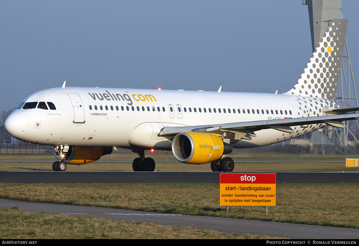 Aircraft Photo of EC-KDG | Airbus A320-214 | Vueling Airlines | AirHistory.net #818505
