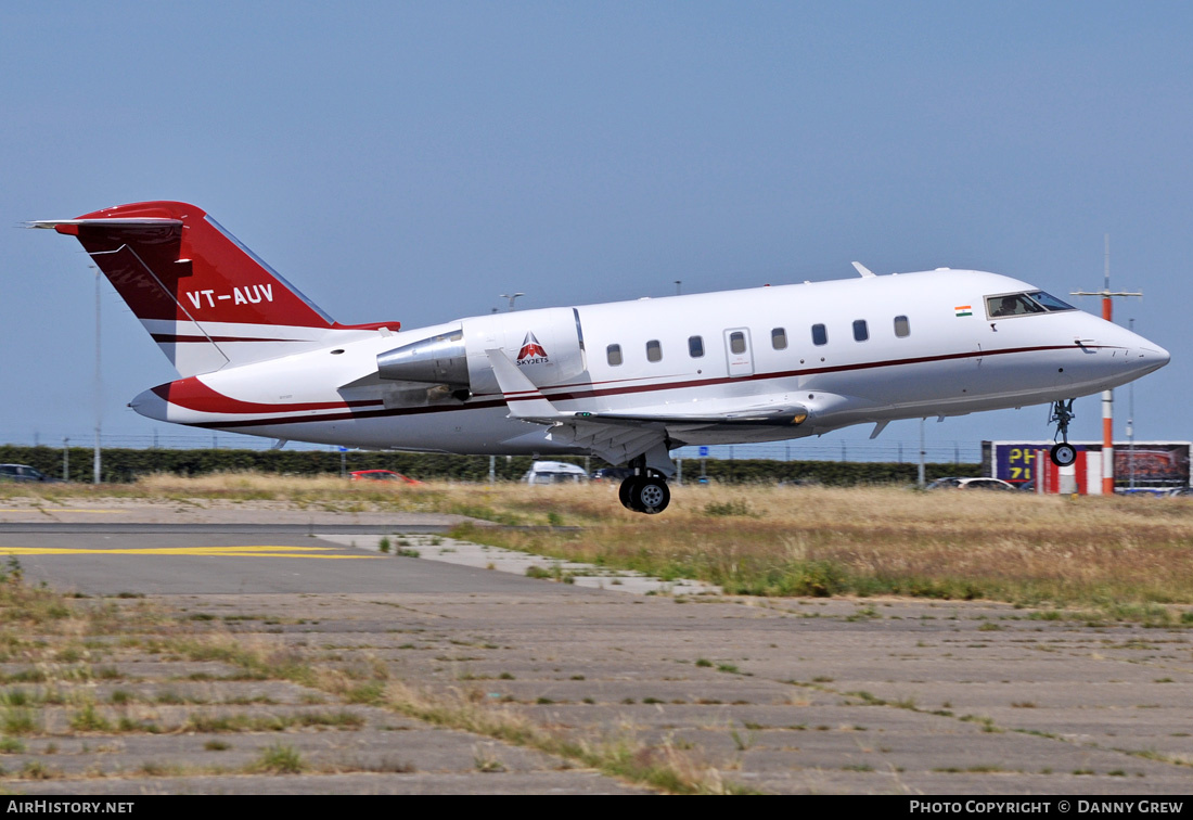 Aircraft Photo of VT-AUV | Bombardier Challenger 605 (CL-600-2B16) | AirHistory.net #818544