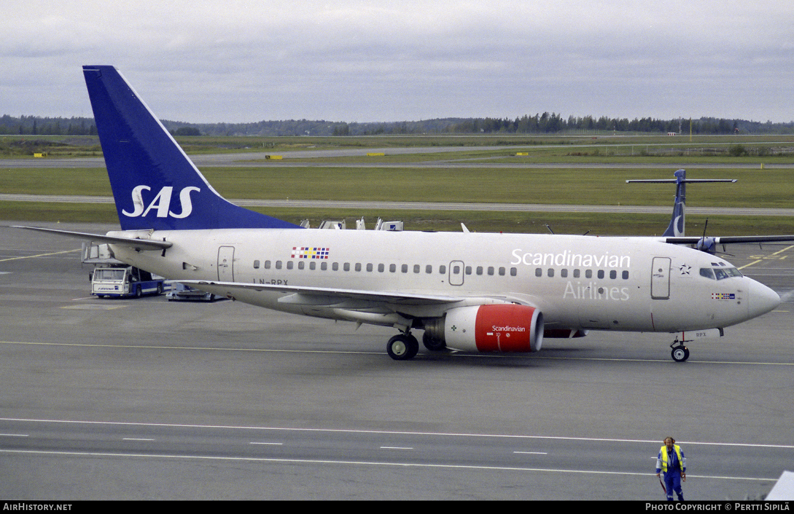 Aircraft Photo of LN-RPX | Boeing 737-683 | Scandinavian Airlines - SAS | AirHistory.net #818545