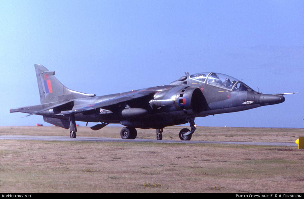 Aircraft Photo of XW934 | Hawker Siddeley Harrier T4 | UK - Air Force | AirHistory.net #818562