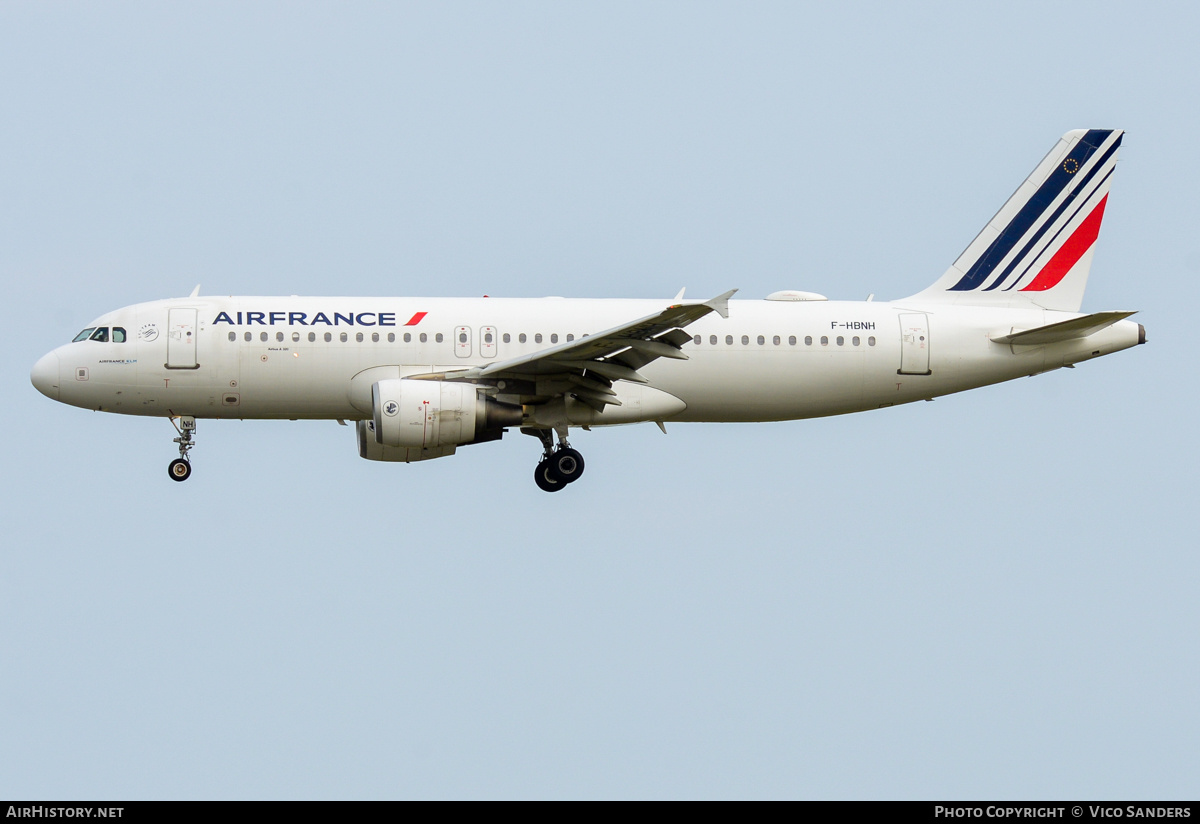 Aircraft Photo of F-HBNH | Airbus A320-214 | Air France | AirHistory.net #818789