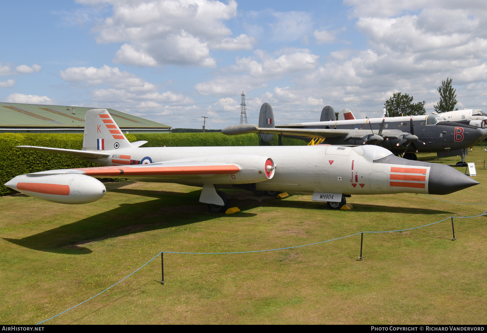 Aircraft Photo of WH904 | English Electric Canberra T.19 | UK - Air Force | AirHistory.net #818803