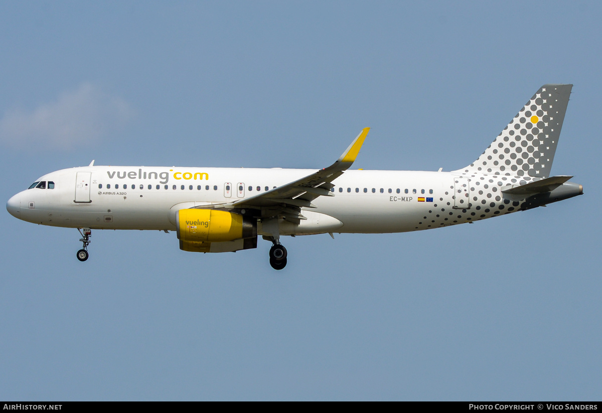 Aircraft Photo of EC-MXP | Airbus A320-232 | Vueling Airlines | AirHistory.net #818823