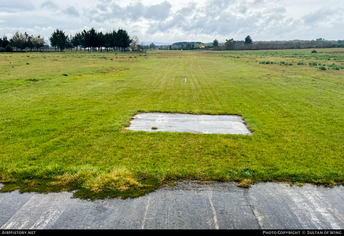 Airport photo of Monforte de Lemos (Lugo) - LENF in Spain | AirHistory.net #818827
