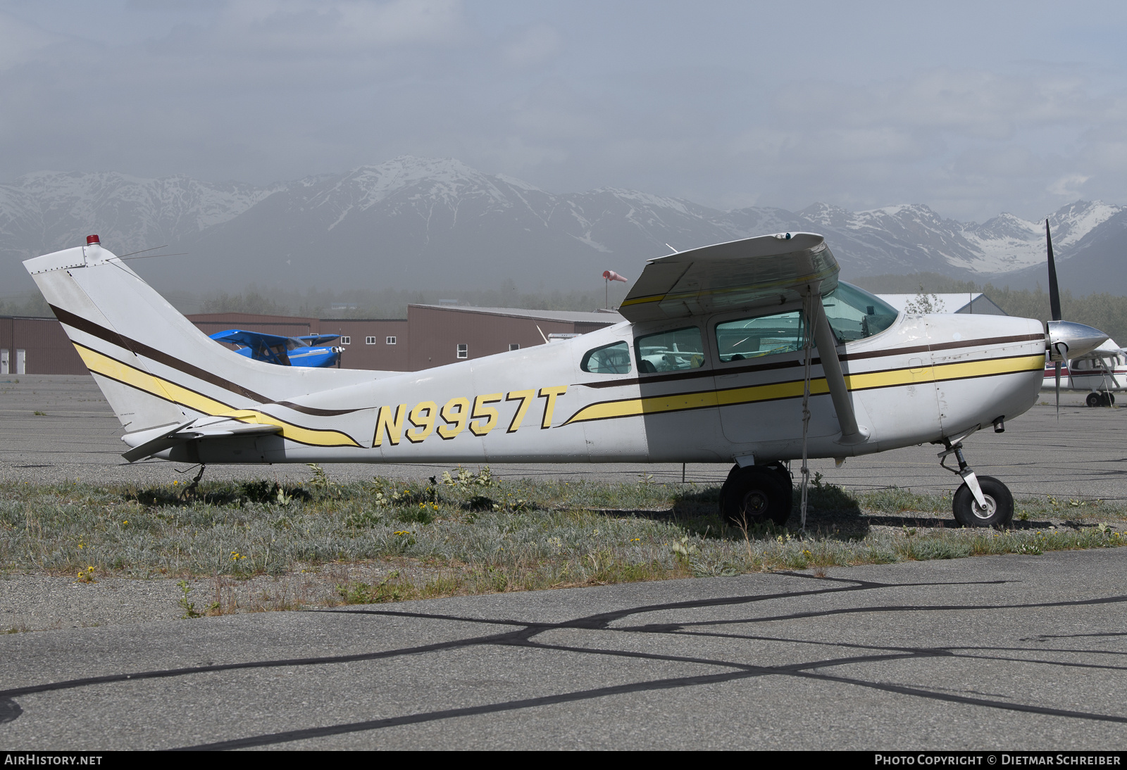 Aircraft Photo of N9957T | Cessna 182D | AirHistory.net #818953