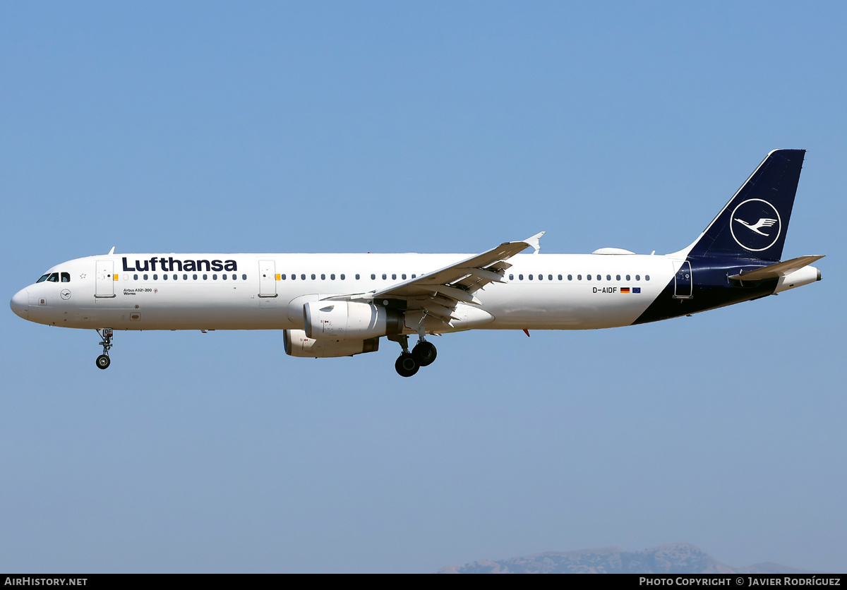Aircraft Photo of D-AIDF | Airbus A321-231 | Lufthansa | AirHistory.net #819058