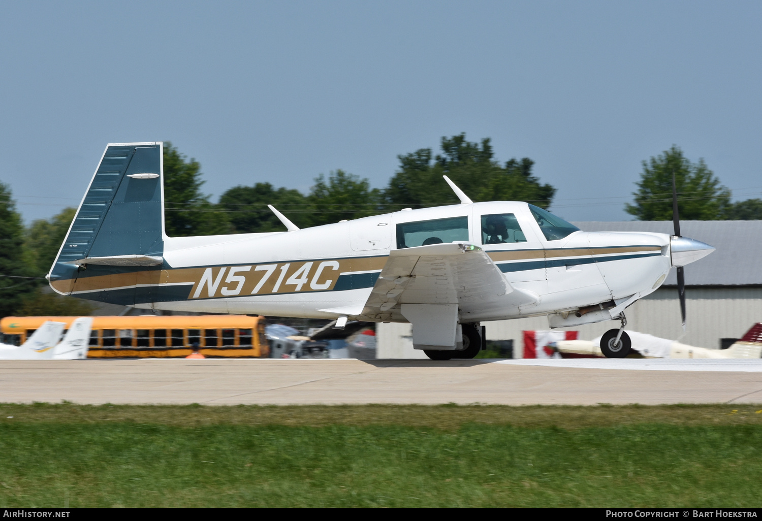 Aircraft Photo of N5714C | Mooney M-20J | AirHistory.net #819103