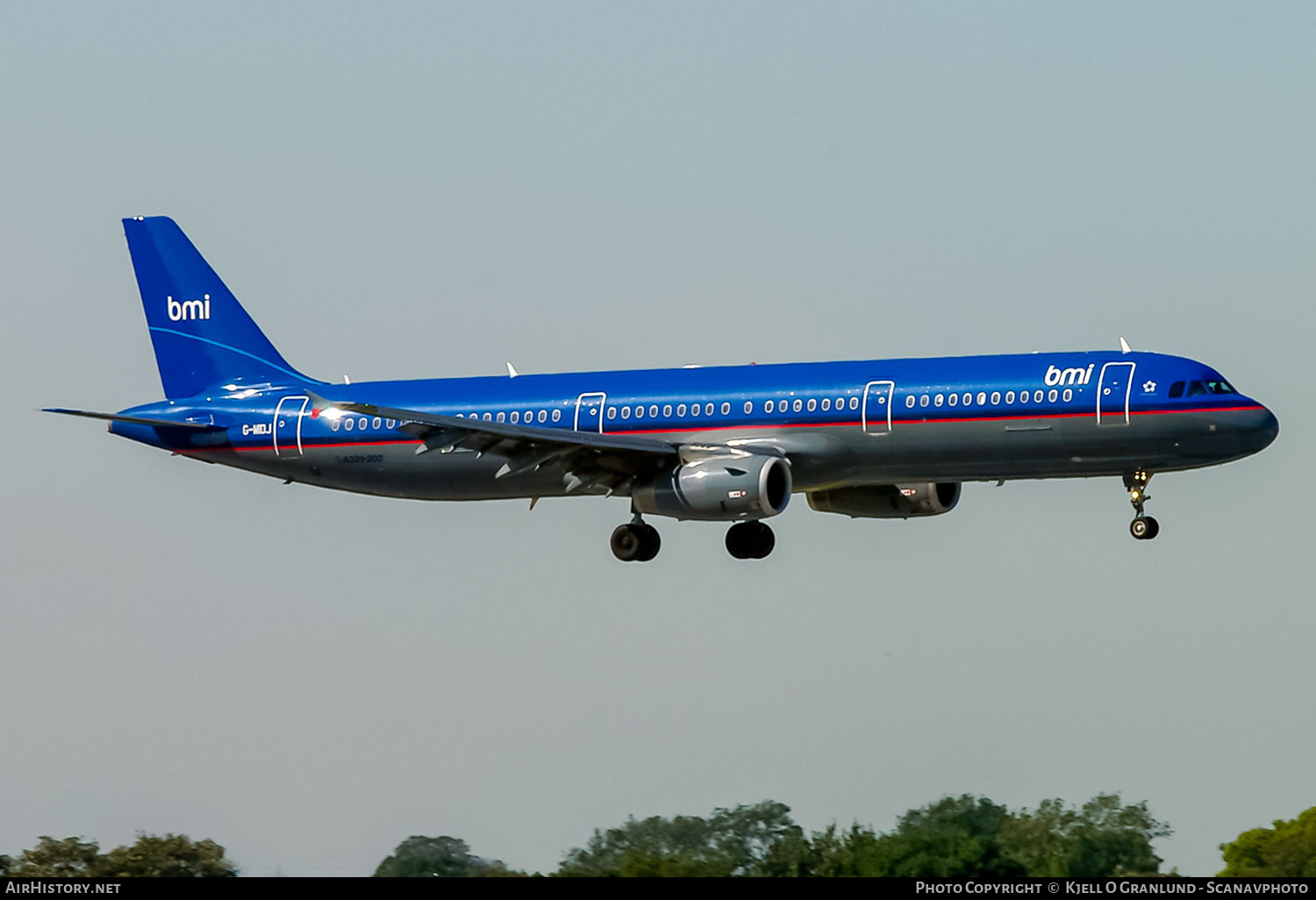 Aircraft Photo of G-MIDJ | Airbus A321-231 | BMI - British Midland International | AirHistory.net #819121