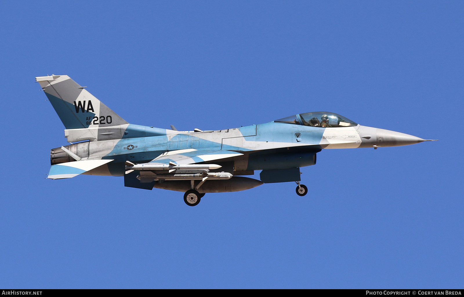 Aircraft Photo of 86-0220 / AF86-220 | General Dynamics F-16C Fighting Falcon | USA - Air Force | AirHistory.net #819185