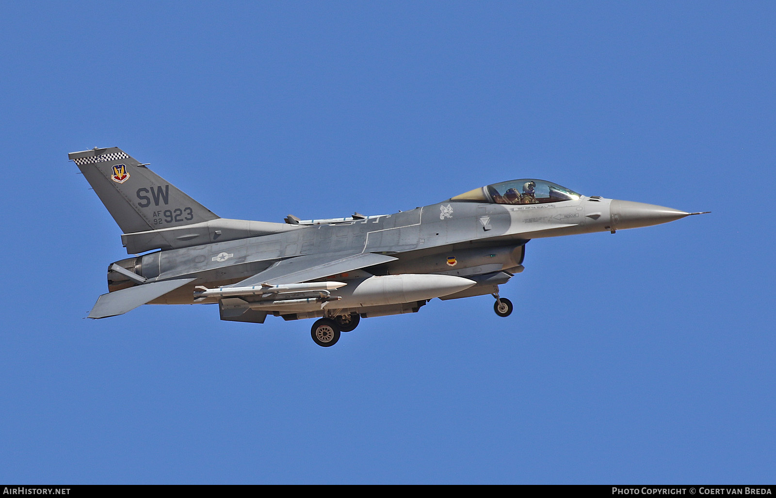 Aircraft Photo of 92-3923 / AF92-923 | Lockheed F-16CM Fighting Falcon | USA - Air Force | AirHistory.net #819210