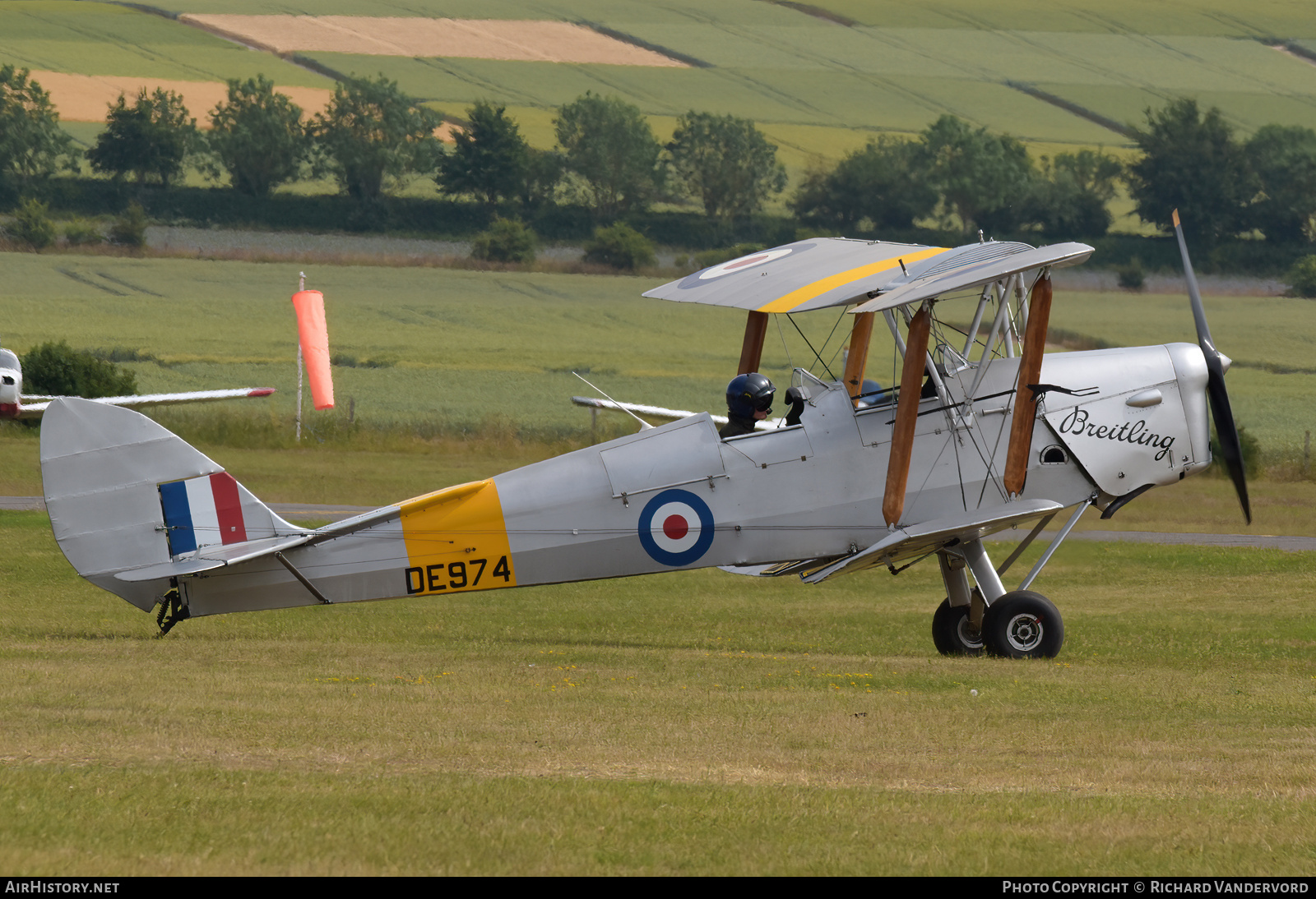 Aircraft Photo of G-ANZZ / DE974 | De Havilland D.H. 82A Tiger Moth II | UK - Air Force | AirHistory.net #819213