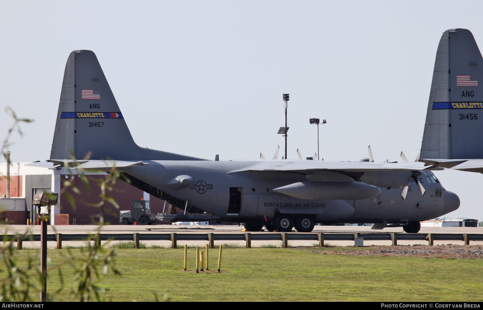 Aircraft Photo of 93-1457 / 31457 | Lockheed C-130H Hercules | USA - Air Force | AirHistory.net #819291