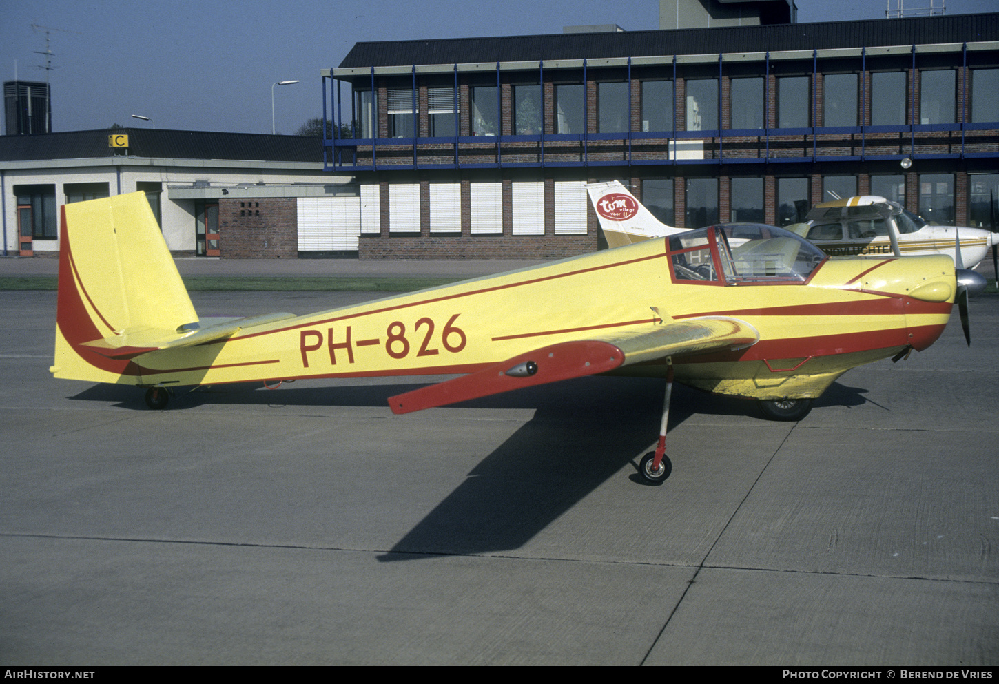 Aircraft Photo of PH-826 | Scheibe SF-25B Falke | AirHistory.net #819357
