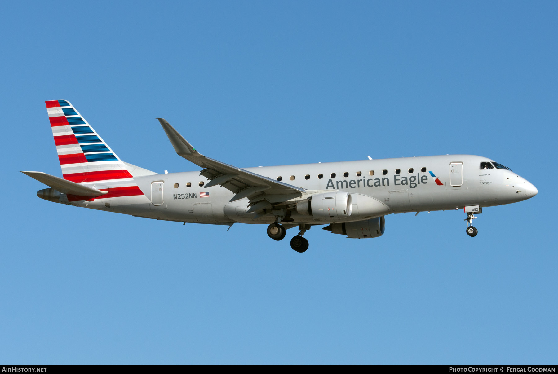 Aircraft Photo of N252NN | Embraer ERJ-175LR (ERJ-170-200 LR) | American Eagle | AirHistory.net #819385