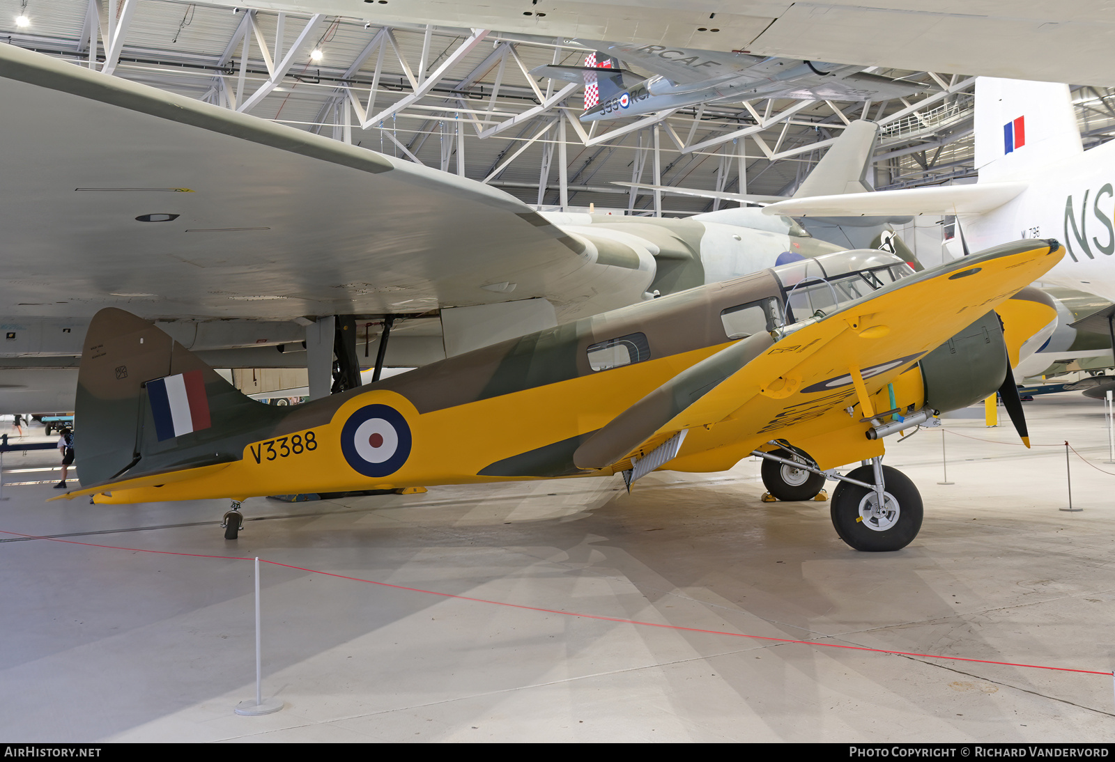 Aircraft Photo of V3388 | Airspeed AS-10 Oxford I | UK - Air Force | AirHistory.net #819389