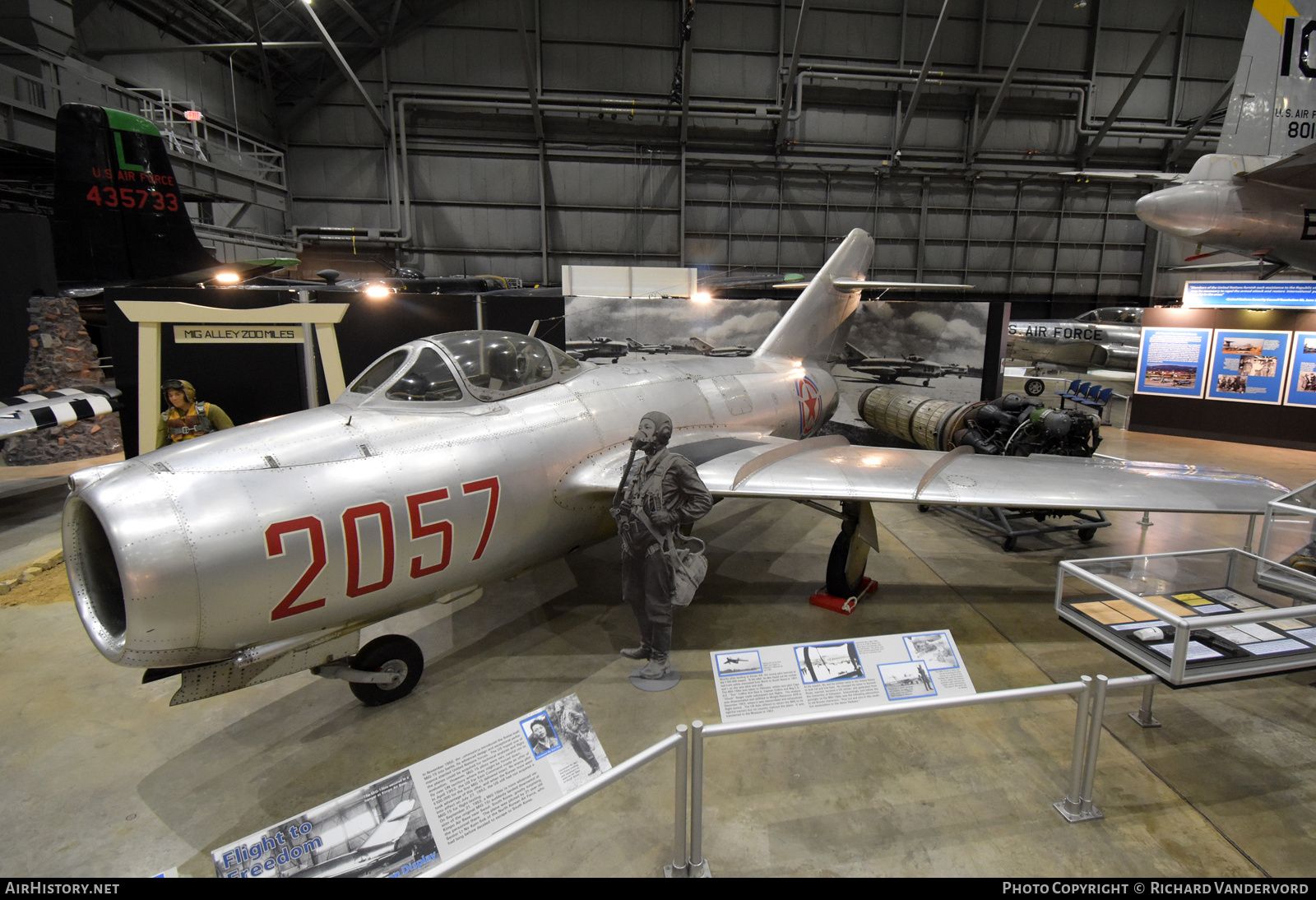 Aircraft Photo of 2057 | Mikoyan-Gurevich MiG-15bis | North Korea - Air Force | AirHistory.net #819524