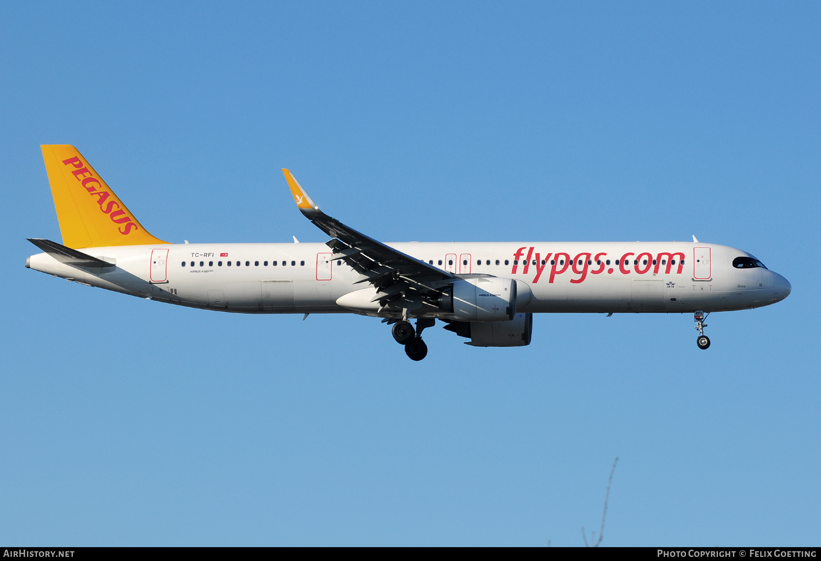 Aircraft Photo of TC-RFI | Airbus A321-251NX | Pegasus Airlines | AirHistory.net #819526