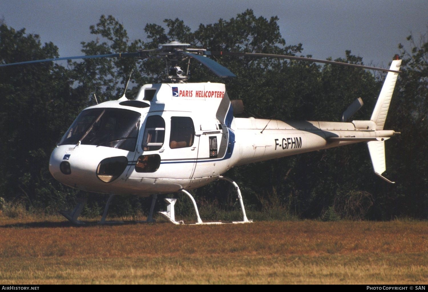 Aircraft Photo of F-GFHM | Aerospatiale AS-350BA Ecureuil | Paris Helicopteres | AirHistory.net #819543