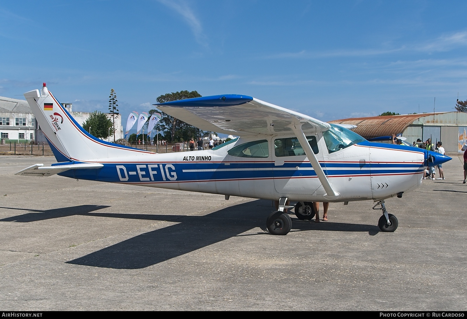 Aircraft Photo of D-EFIG | Cessna 182J Skylane | AirHistory.net #819746