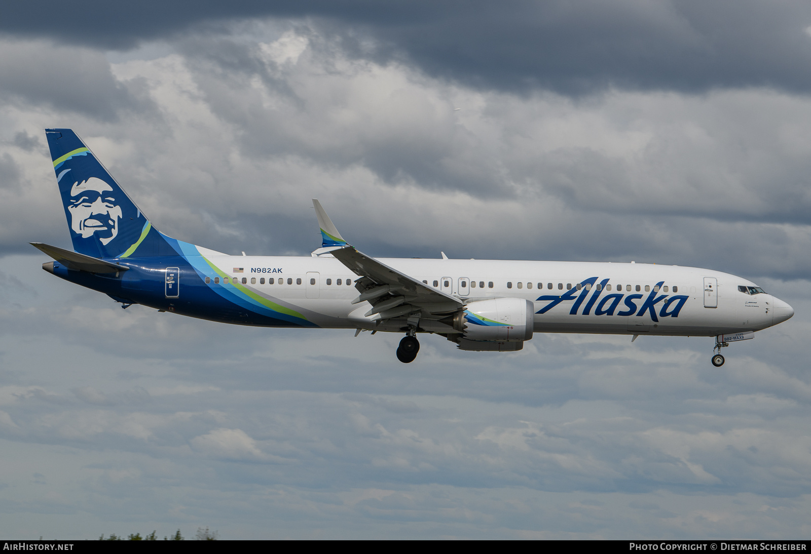 Aircraft Photo of N982AK | Boeing 737-9 Max 9 | Alaska Airlines | AirHistory.net #819795