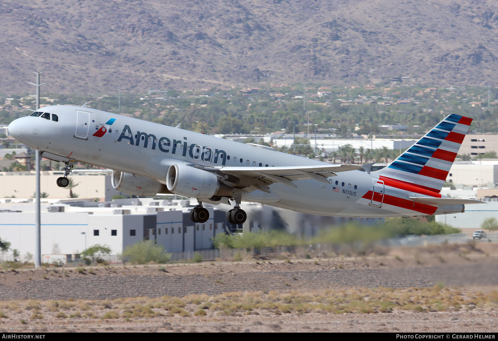 Aircraft Photo of N111US | Airbus A320-214 | American Airlines | AirHistory.net #819804