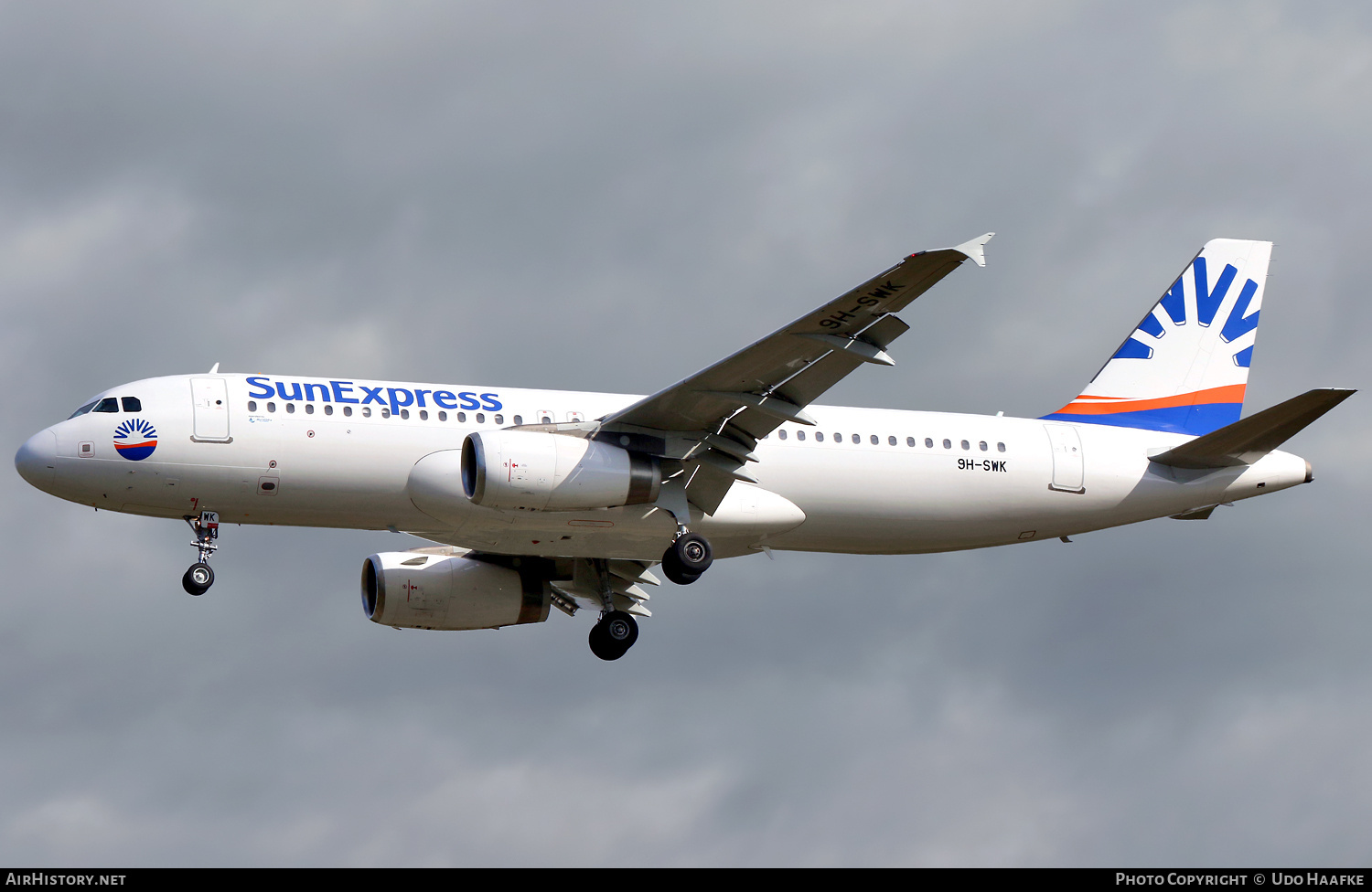 Aircraft Photo of 9H-SWK | Airbus A320-232 | SunExpress | AirHistory.net #819857
