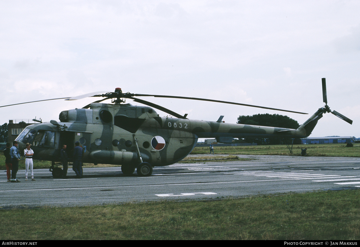 Aircraft Photo of 0832 | Mil Mi-17 | Czechoslovakia - Air Force | AirHistory.net #820037