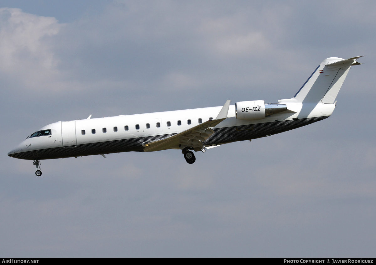 Aircraft Photo of OE-IZZ | Bombardier Challenger 850 (CRJ-200SE/CL-600-2B19) | AirHistory.net #820133