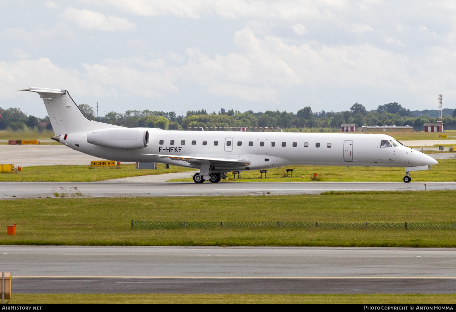 Aircraft Photo of F-HFKF | Embraer ERJ-145LR (EMB-145LR) | AirHistory.net #820227