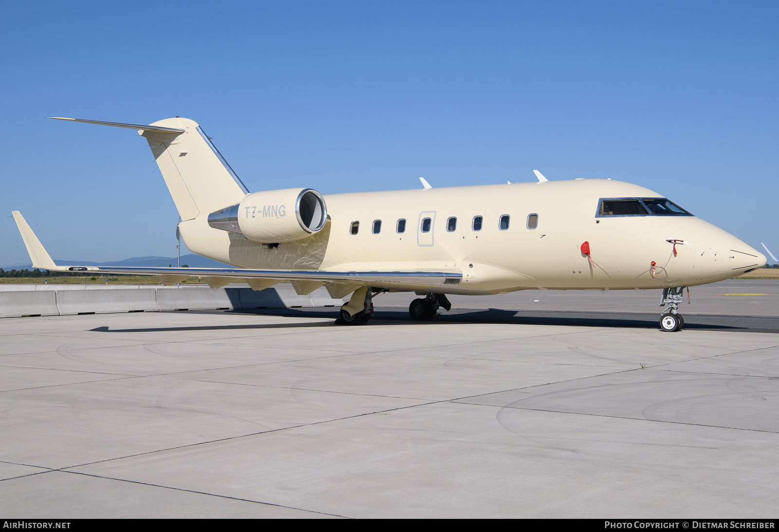 Aircraft Photo of T7-MNG | Canadair Challenger 601-3A (CL-600-2B16) | AirHistory.net #820260