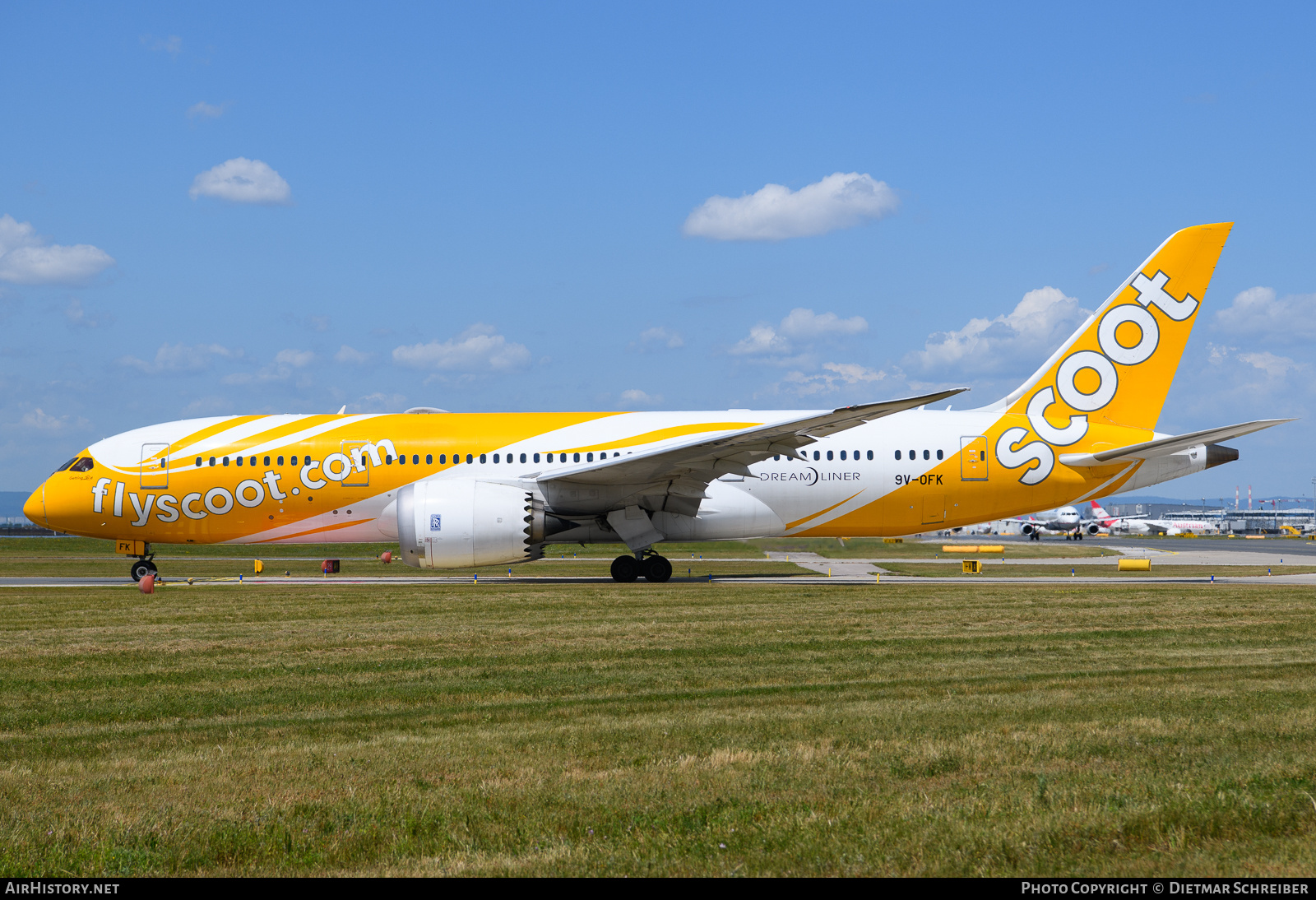 Aircraft Photo of 9V-OFK | Boeing 787-8 Dreamliner | Scoot | AirHistory.net #820284