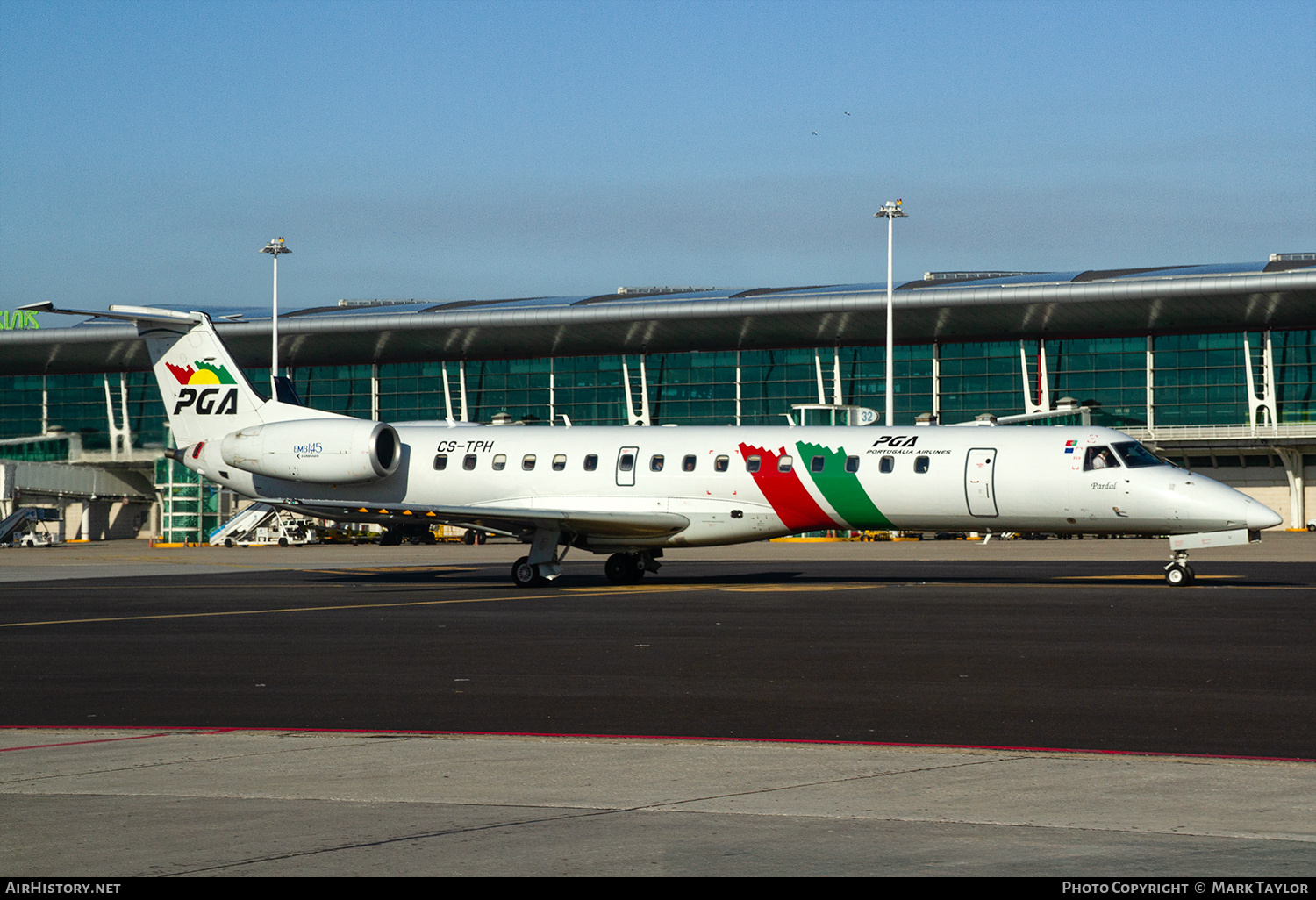 Aircraft Photo of CS-TPH | Embraer ERJ-145EP (EMB-145EP) | Portugália Airlines - PGA | AirHistory.net #820331