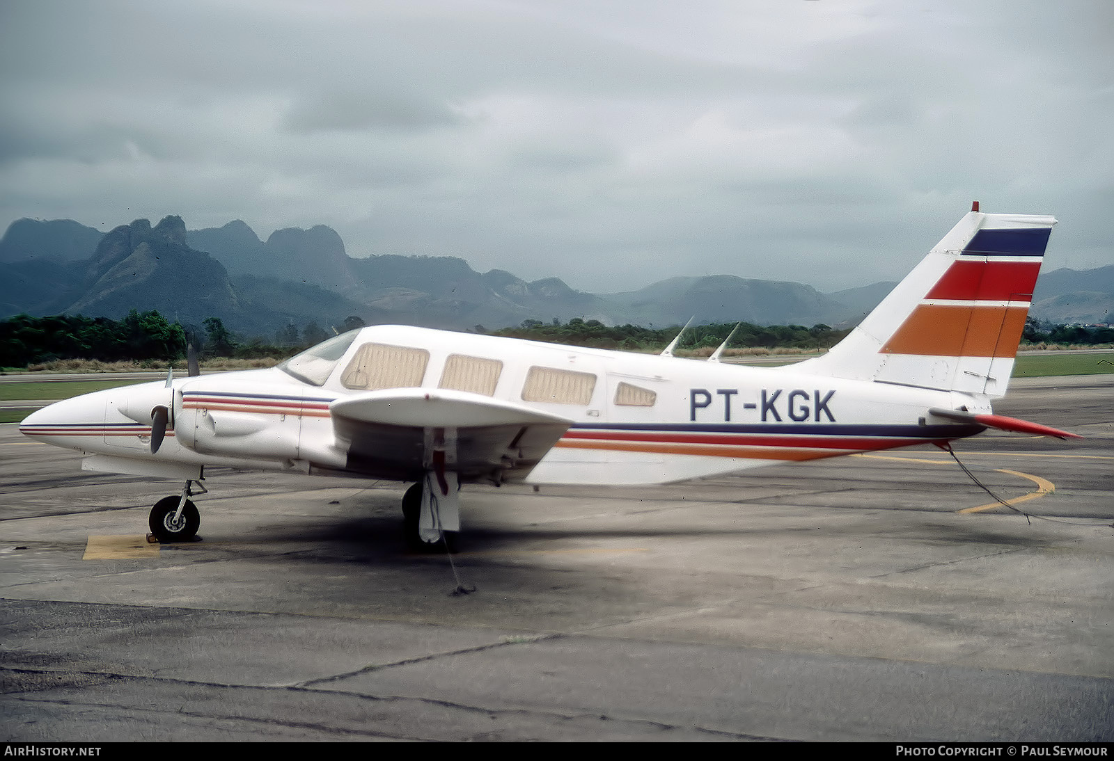 Aircraft Photo of PT-KGK | Piper PA-34-200 Seneca | AirHistory.net #820485