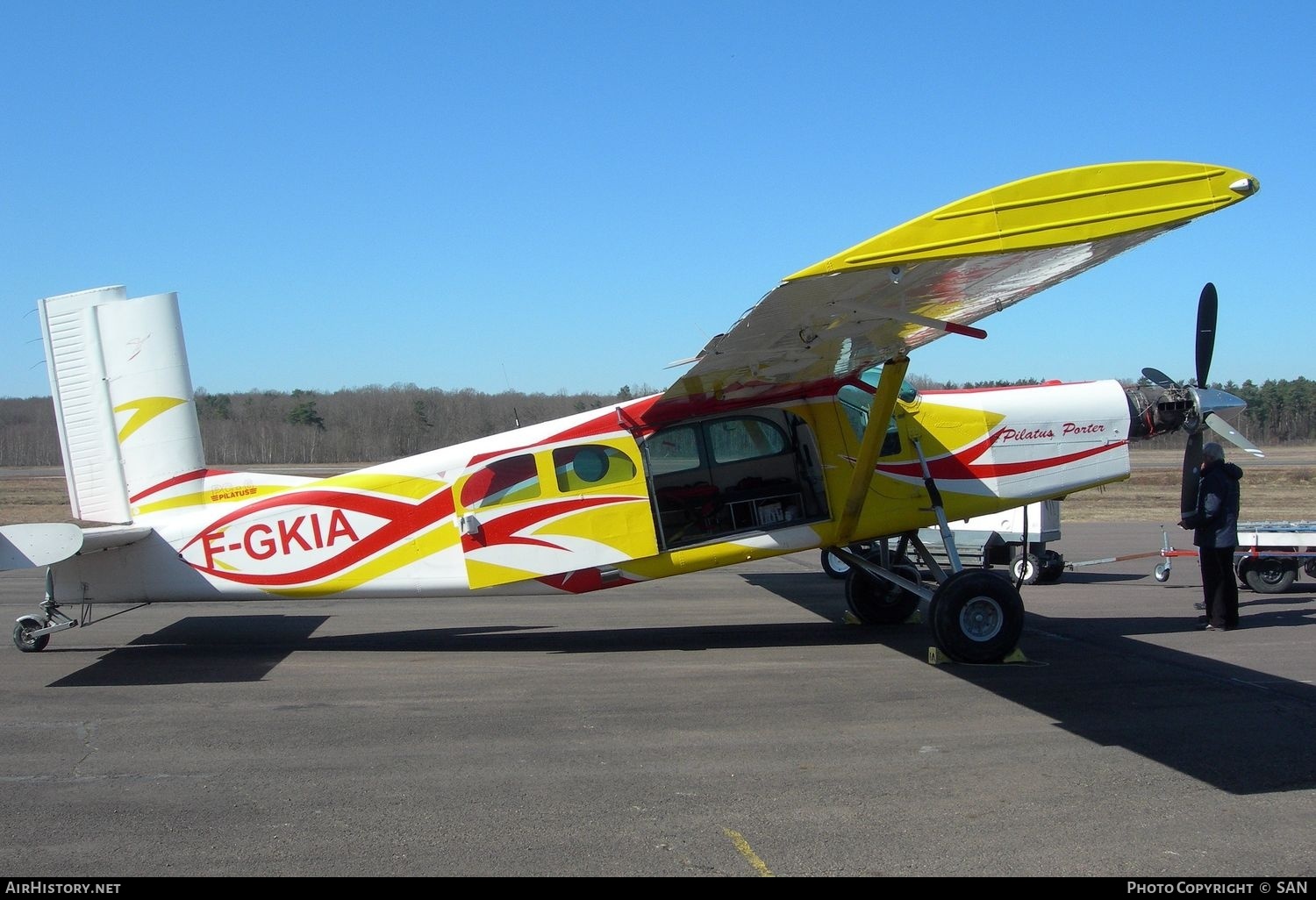Aircraft Photo of F-GKIA | Pilatus PC-6/B2-H2 Turbo Porter | AirHistory.net #820558