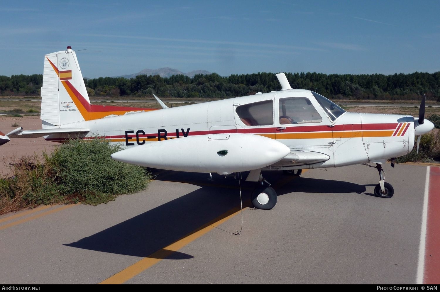 Aircraft Photo of EC-BJY | SIAI-Marchetti S-205-20R | AirHistory.net #820879