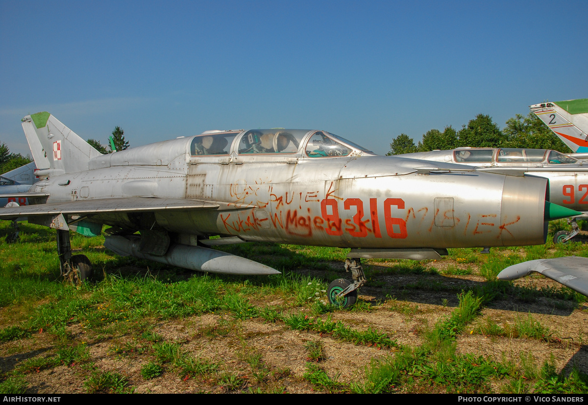 Aircraft Photo of 9316 | Mikoyan-Gurevich MiG-21UM | Poland - Air Force | AirHistory.net #820994