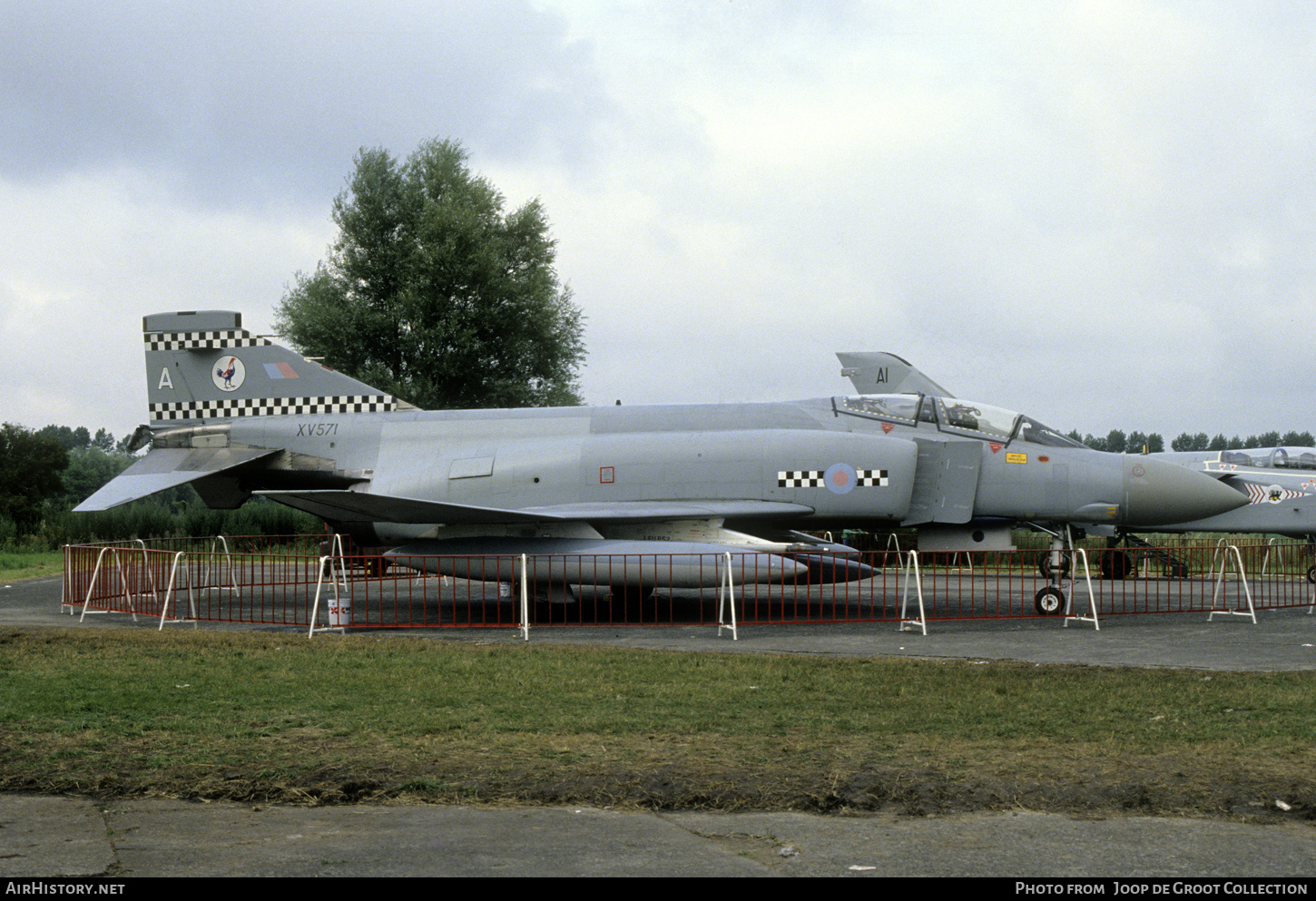 Aircraft Photo of XV571 | McDonnell Douglas F-4K Phantom FG1 | UK - Air Force | AirHistory.net #821026