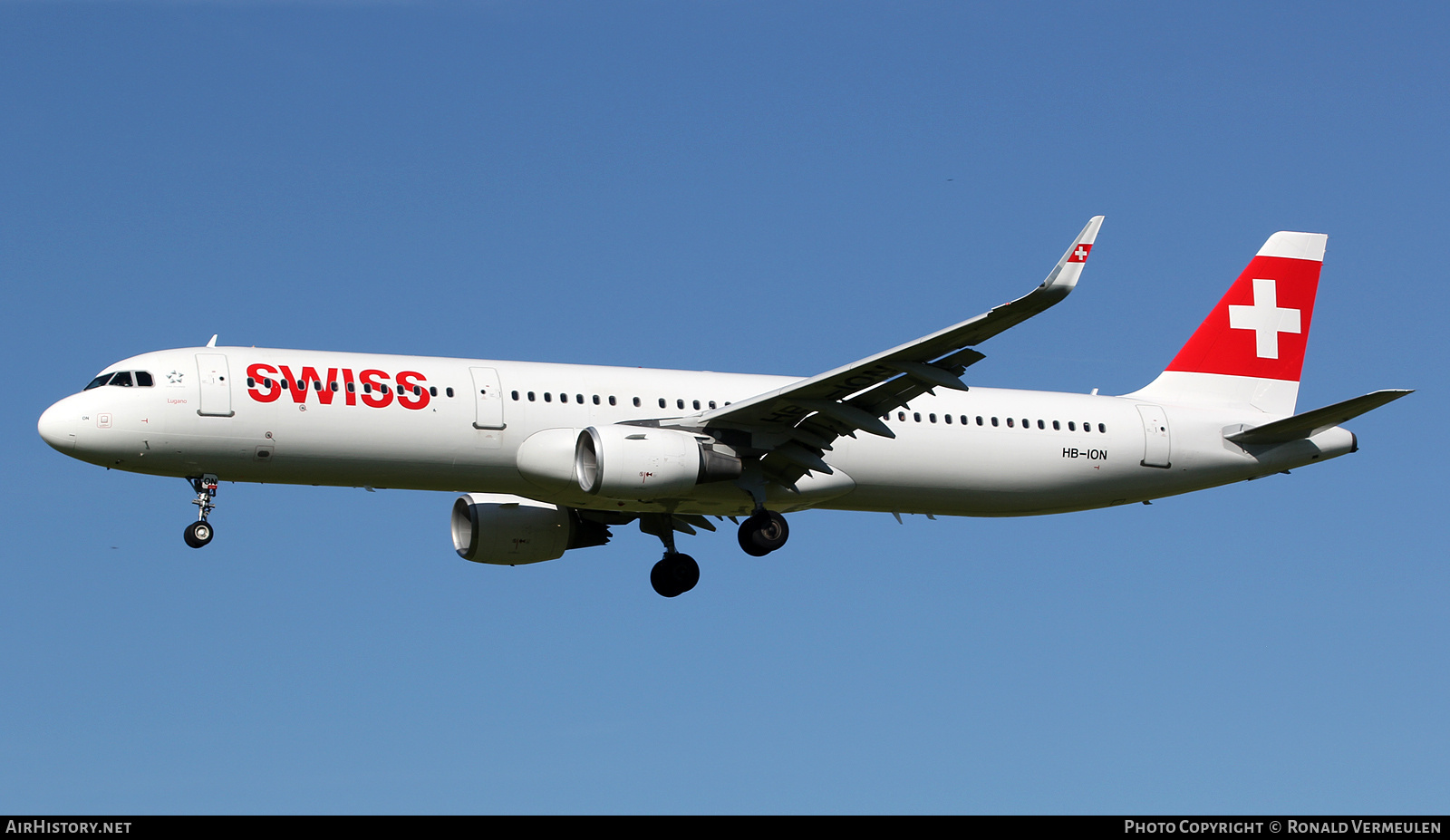 Aircraft Photo of HB-ION | Airbus A321-212 | Swiss International Air Lines | AirHistory.net #821044