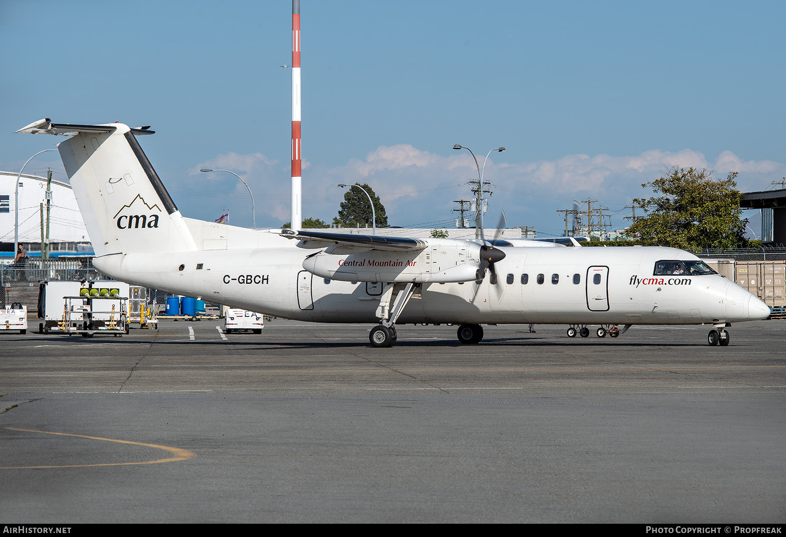 Aircraft Photo of C-GBCH | De Havilland Canada DHC-8-311 Dash 8 | Central Mountain Air - CMA | AirHistory.net #821049