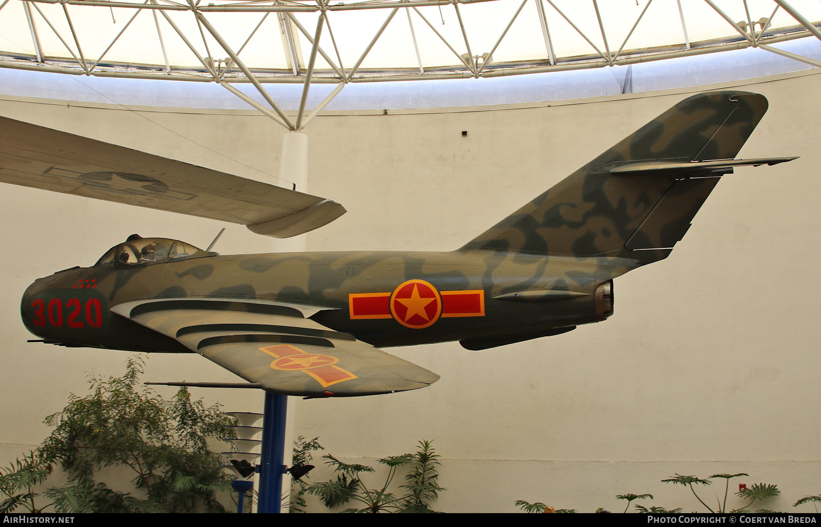 Aircraft Photo of 3020 | Mikoyan-Gurevich MiG-17F | Vietnam - Air Force | AirHistory.net #821139