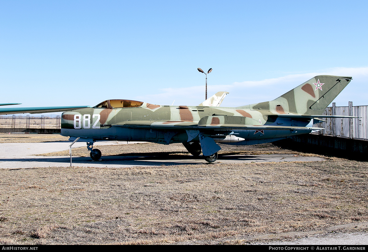 Aircraft Photo of 882 | Mikoyan-Gurevich MiG-19S | Bulgaria - Air Force | AirHistory.net #821159