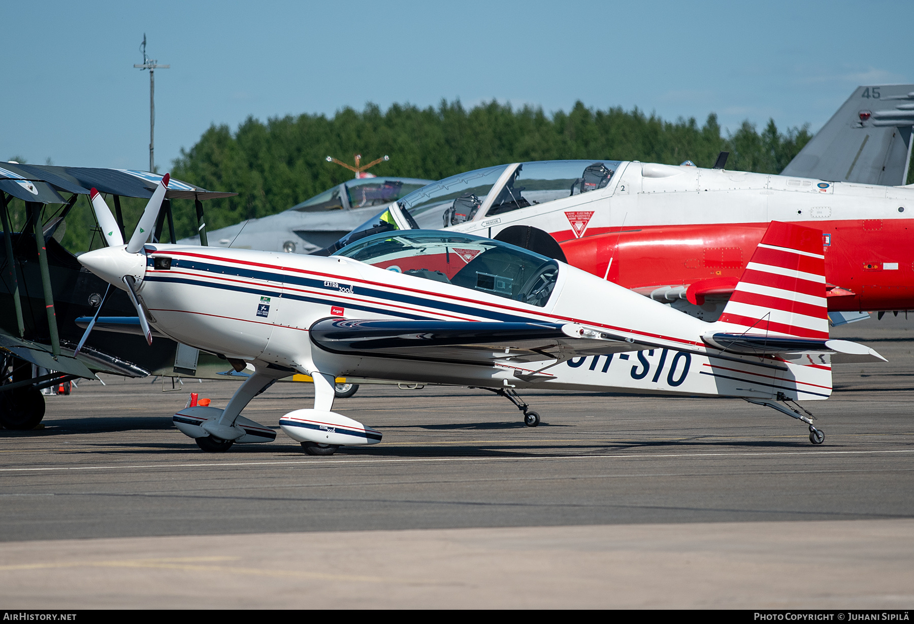 Aircraft Photo of OH-SIO | Extra EA-300L | AirHistory.net #821192