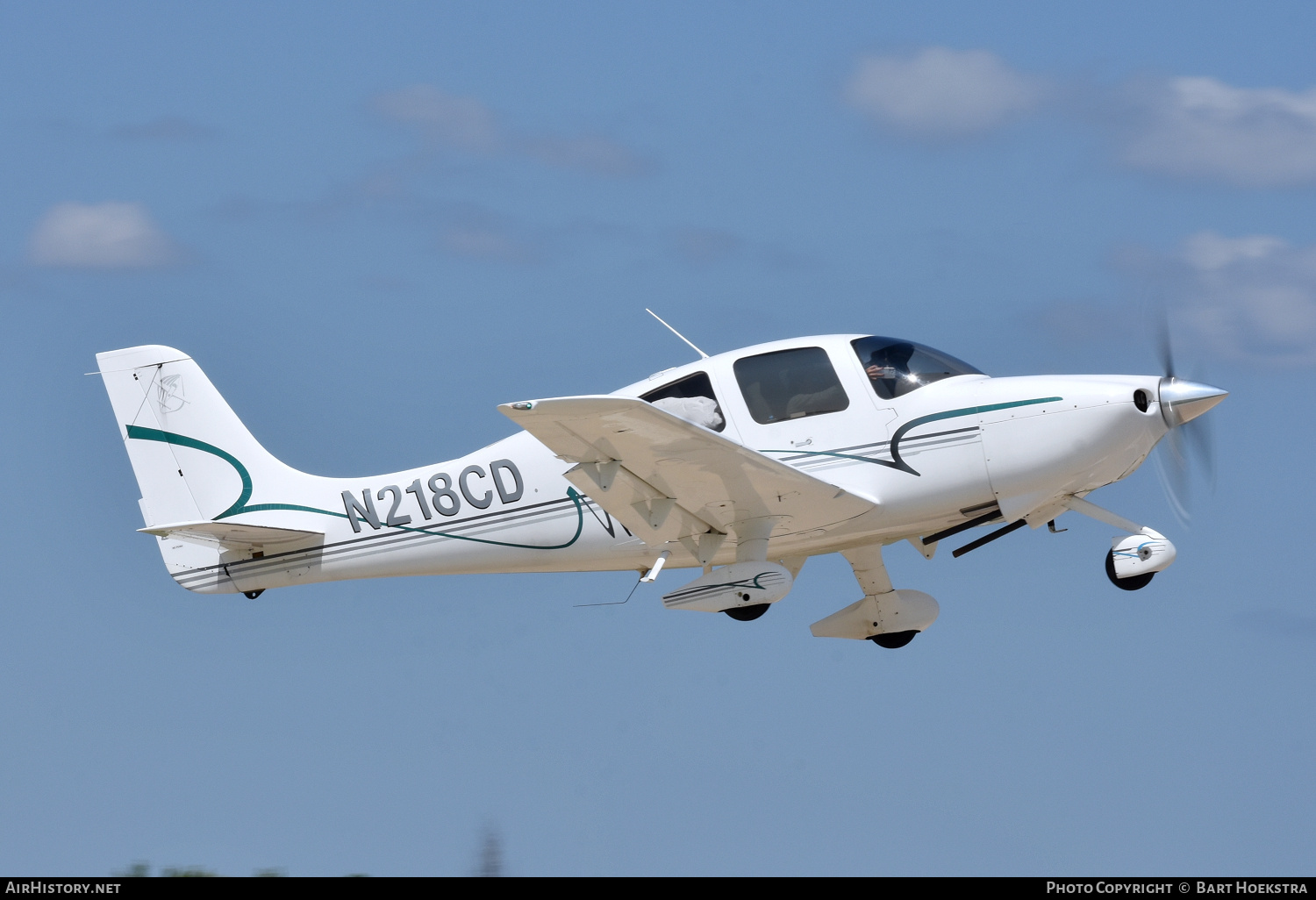 Aircraft Photo of N218CD | Cirrus SR-20 G1 | AirHistory.net #821226