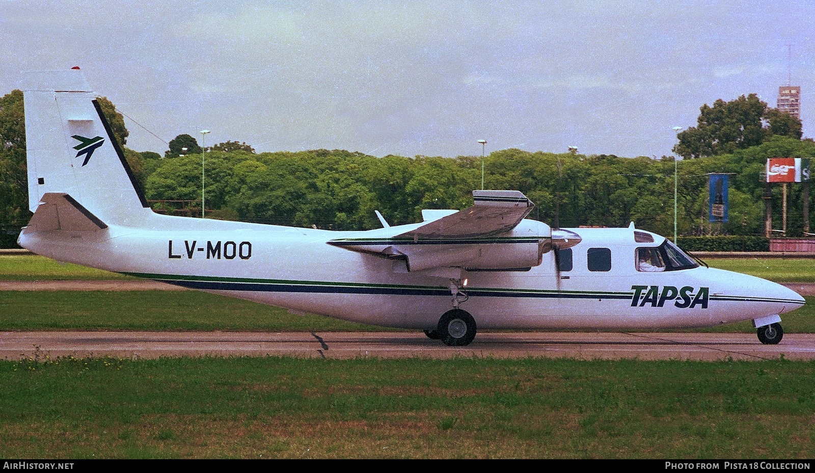 Aircraft Photo of LV-MOO | Rockwell 690B Turbo Commander | TAPSA - Transportes Aéreos Petroleros S.A. | AirHistory.net #821275