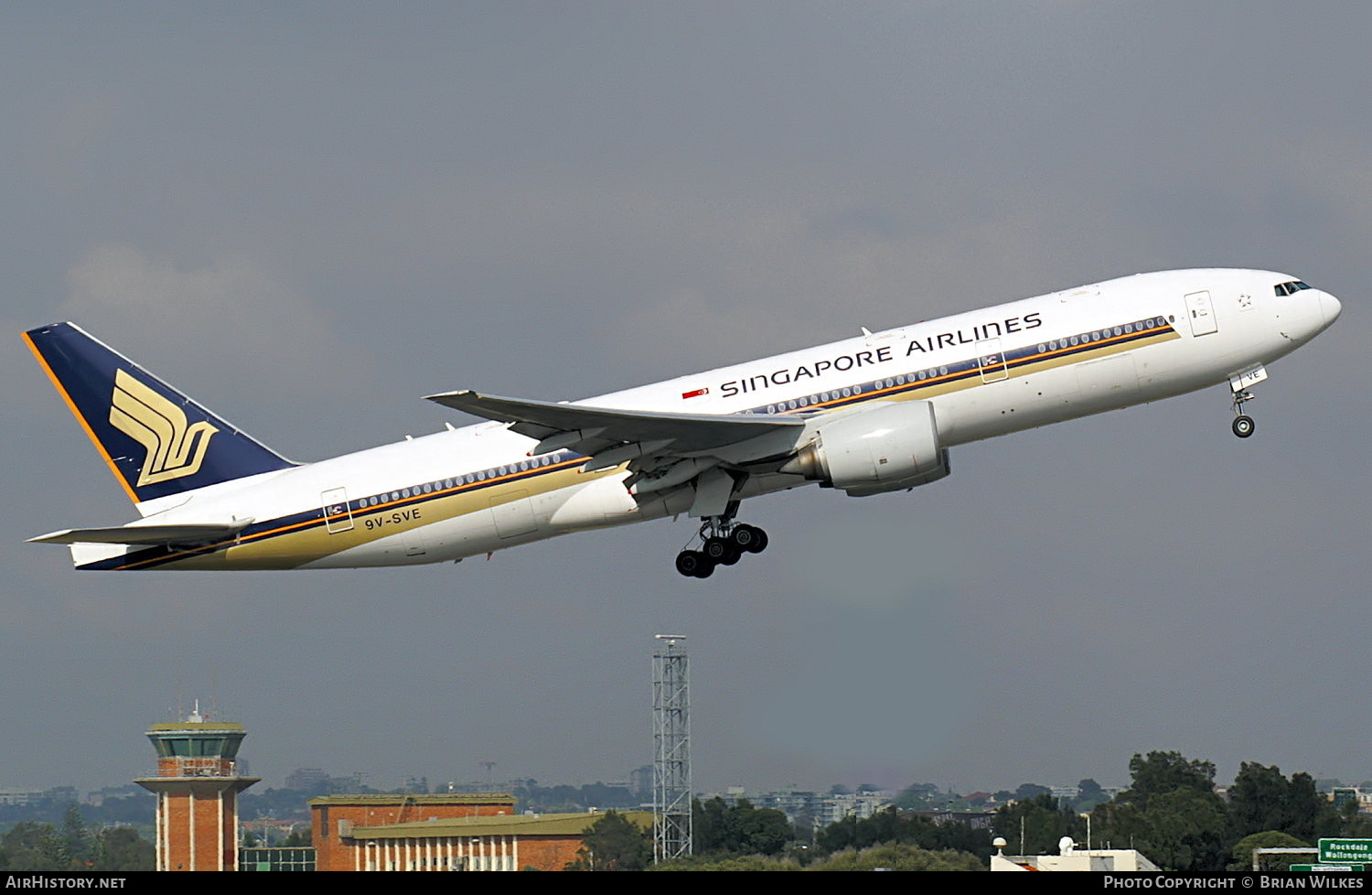 Aircraft Photo of 9V-SVE | Boeing 777-212/ER | Singapore Airlines | AirHistory.net #821332