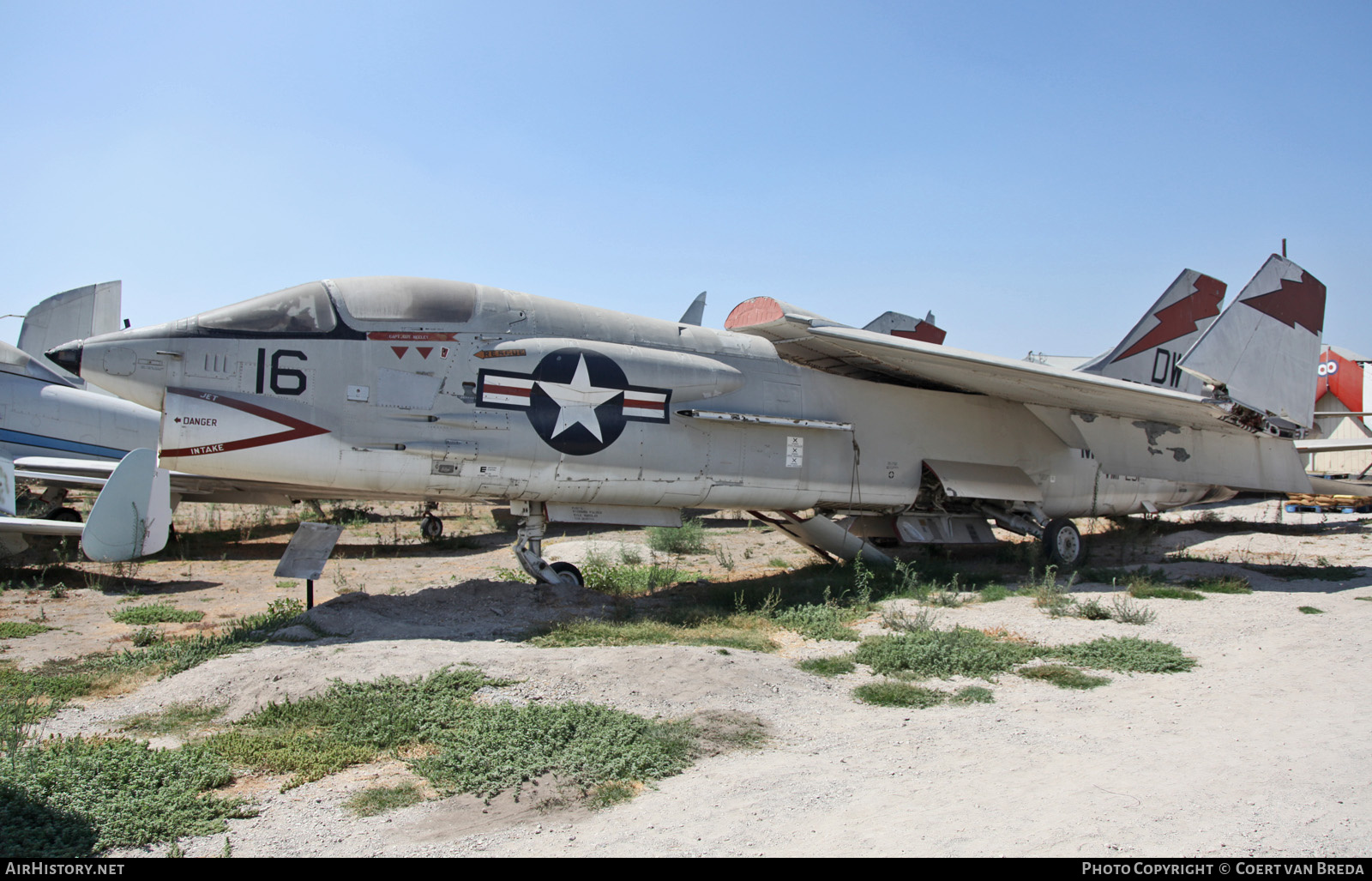 Aircraft Photo of 145336 / 5336 | Vought F-8A Crusader | USA - Marines | VMF-251 | AirHistory.net #821473